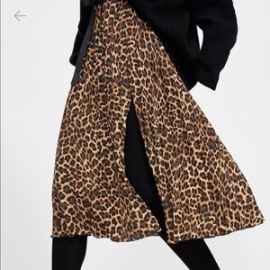 Zara Animal Print Pleated Skirt (unworn)
